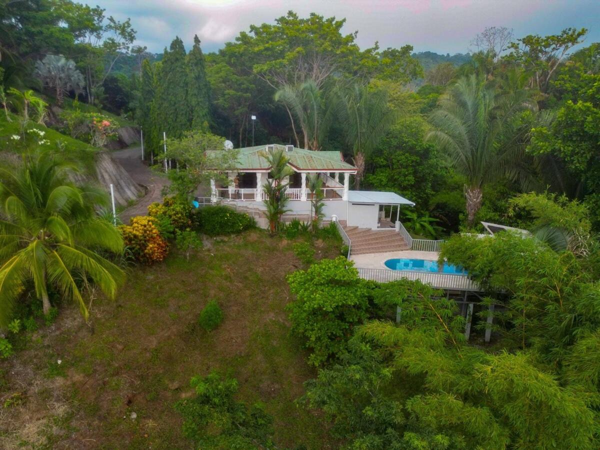 Puravidovo, ocean view, hill side - B&B