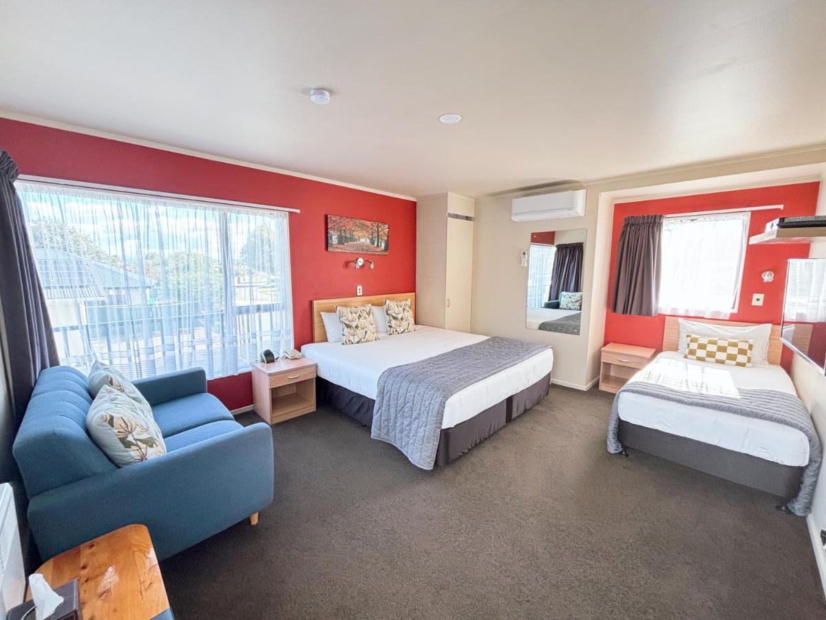Studio (3 Adults)