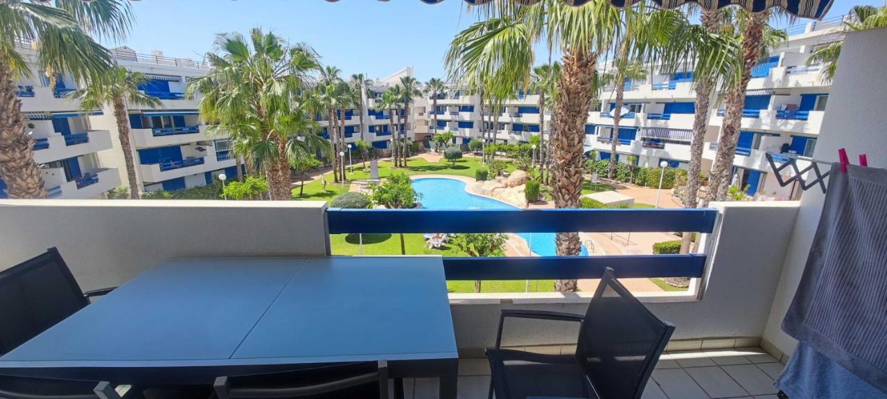 Apartamento Casa del Sol La Calma Playa Flamenca 4 swimming pools 2 bedroom private parking place - Chambres d'hôtes Urbanizacion los Balcones
