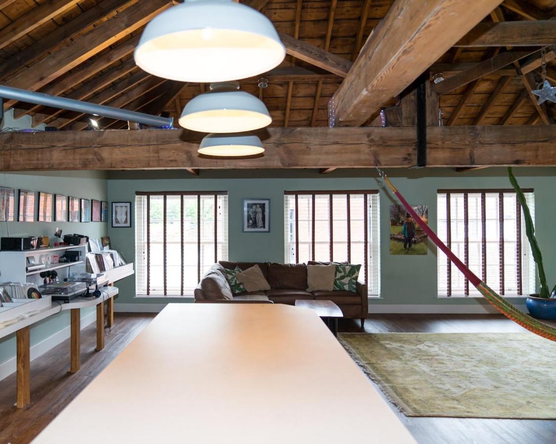 Treadgold Warehouse Penthouse - B&B