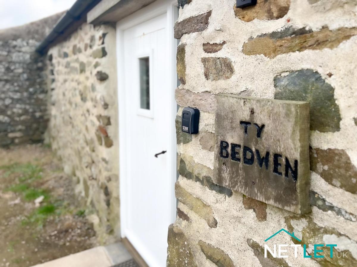 Ty Bedwen - Cosy Rural Retreat in St Davids - B&B