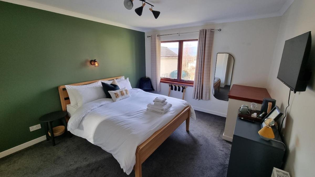 Brae an Fraoch - King Bed, Room 1 - B&B Fort William