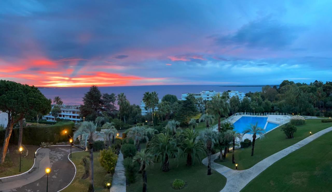 CANNES EDEN résidence "LES HAUTS DE LA MIRANDOLE" appartement VUE MER - Ferienwohnung Vallauris