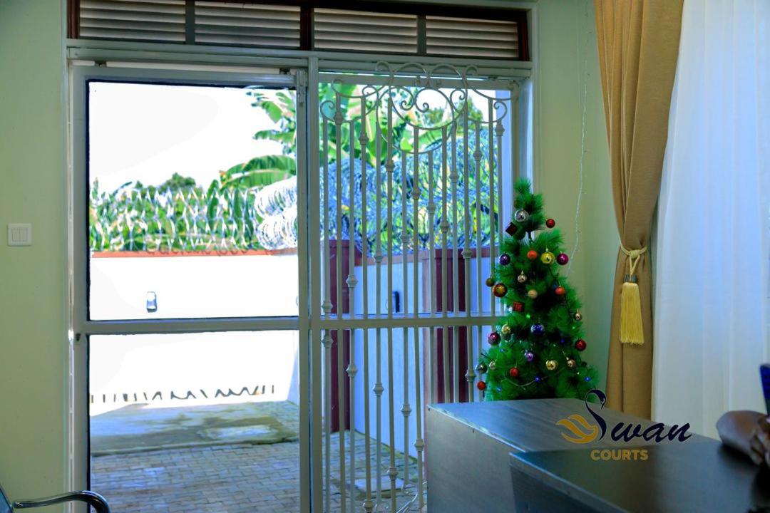 Swan Courts - Entebbe - Bed and Breakfast Bugiri