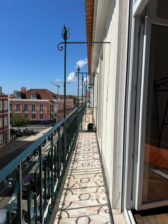 Belém Apartment with Tagus River View - B&B Lisbon