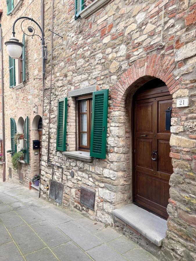 Romantic Escape in Medioeval Passignano -Lake View - B&B