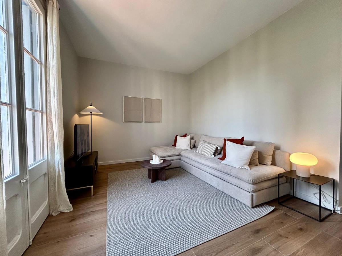 Apartment mit Balkon