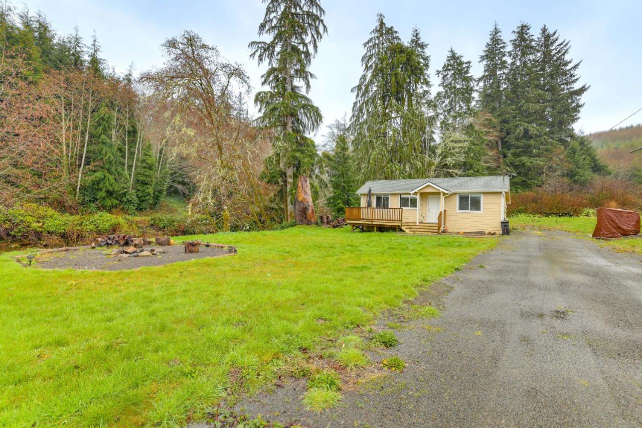 Walk to Beach Creek-Front Sekiu Home with Fire Pit! - B&B