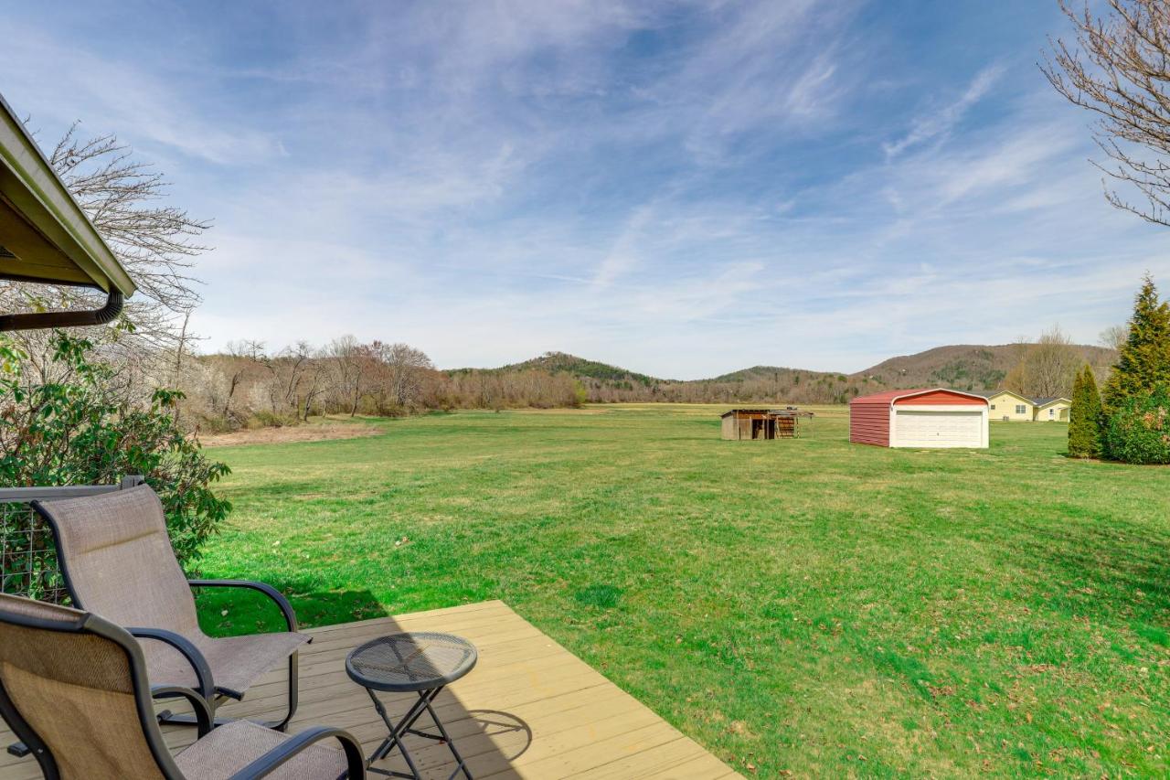 River Access and Gorgeous Views Pisgah Forest Home! - B&B Pisgah Forest