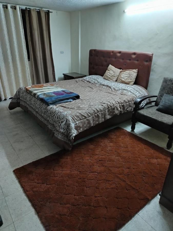 شقة الراحة والسعادة economic comfortable flat first floor - B&B
