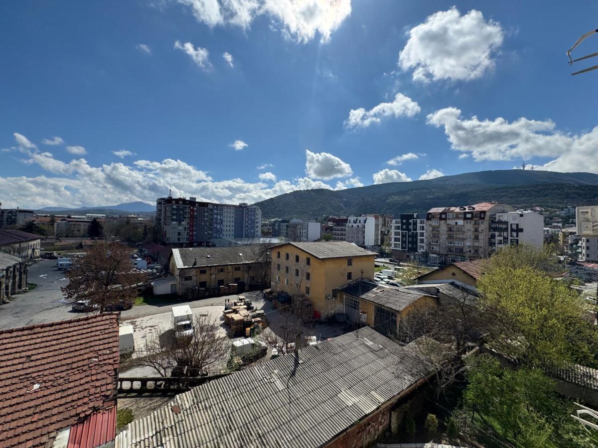 Apartment mit Balkon