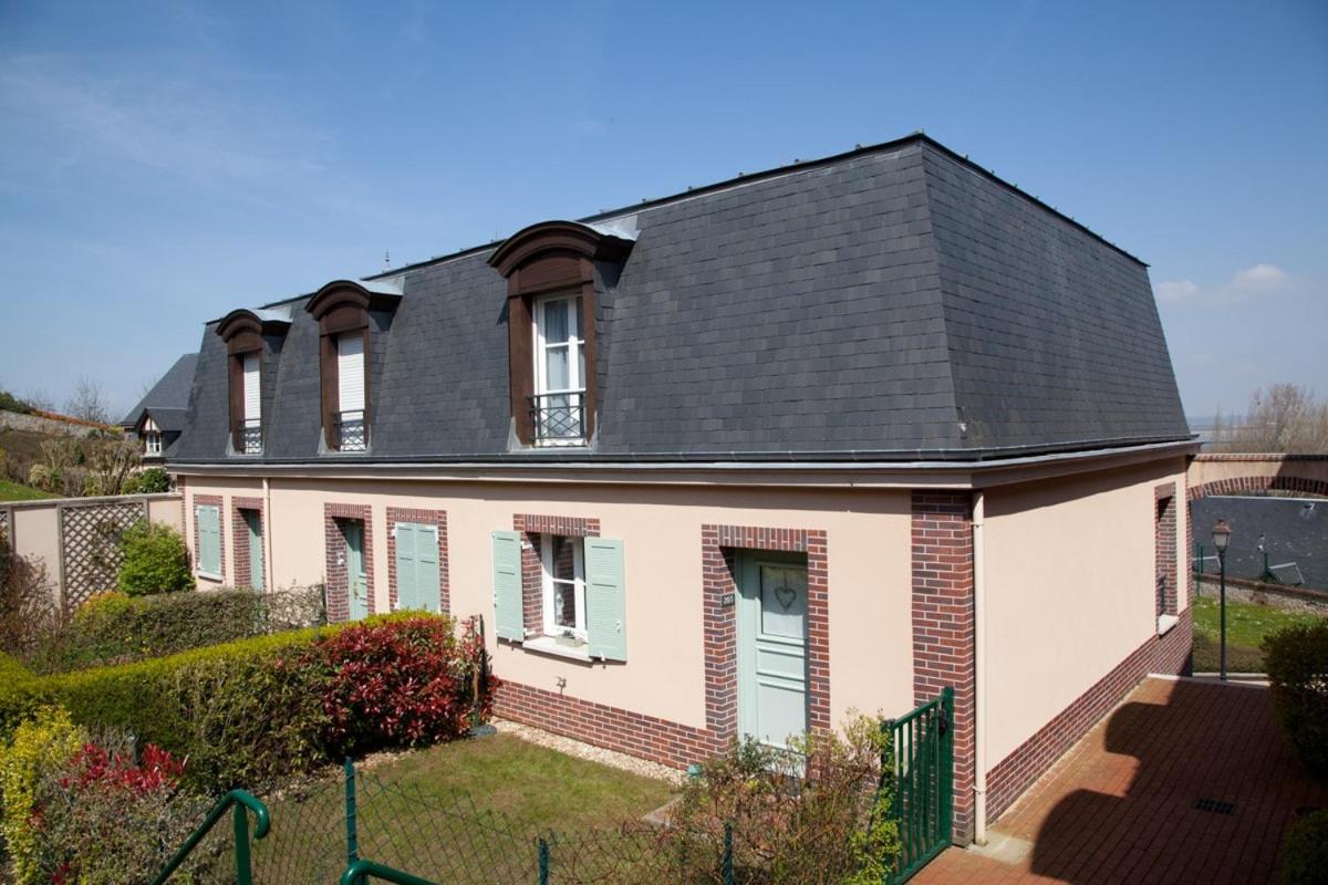 Modern Townhouse in Honfleur with secure parking - B&B Honfleur