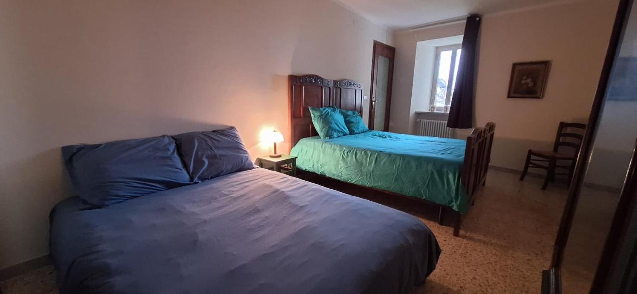Two-Bedroom Apartment with Mountain View