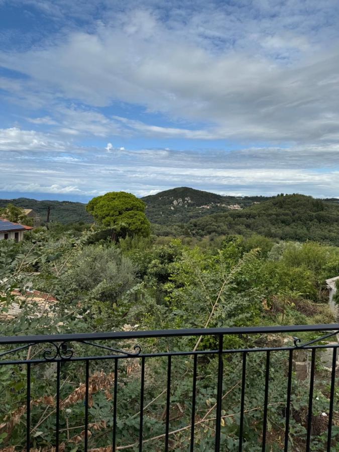 Two-Bedroom Apartment with Mountain View