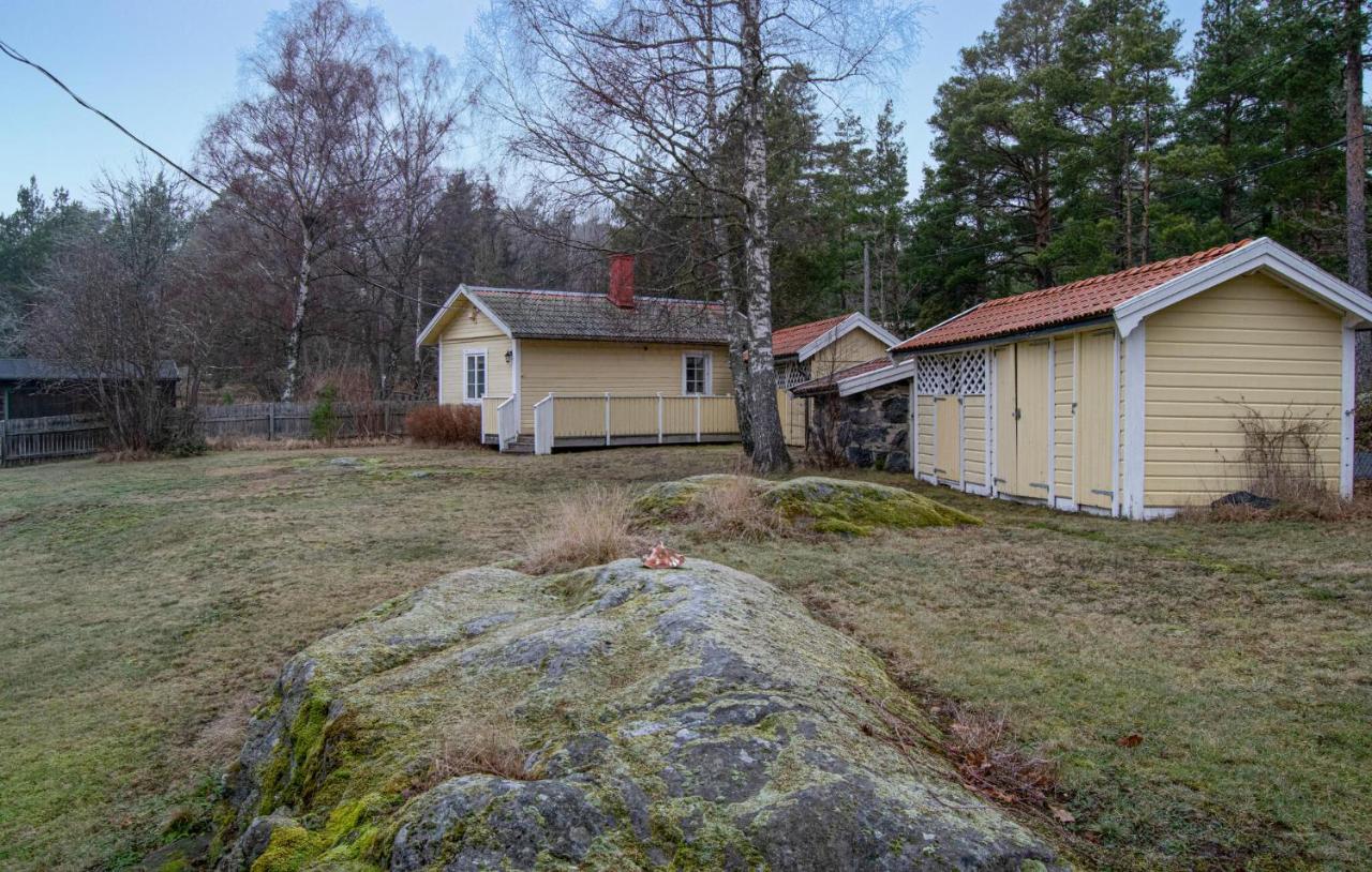 Beautiful Home In Ingarö - B&B Idalen
