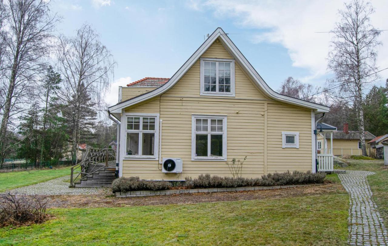 Beautiful Home In Ingarö - B&B Idalen