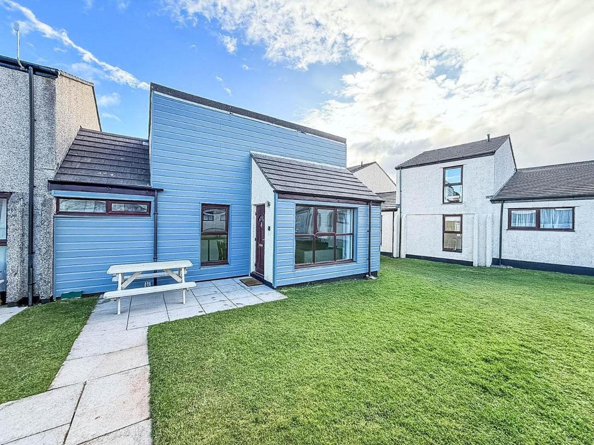 Lovely 3 Bed Bungalow, Sleeps 6, In A Beautiful Location In Cornwall Ref 85070P - B&B