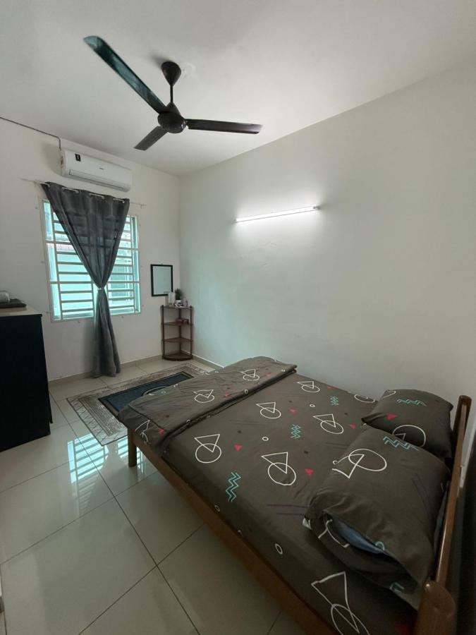 Ark Homestay in Jitra - B&B