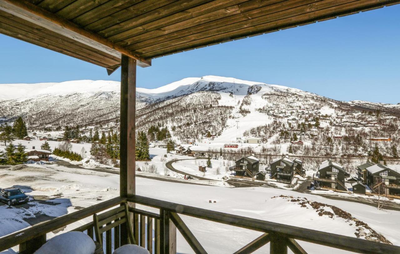 2 Bedroom Cozy Apartment In Stranda - B&B Stranda