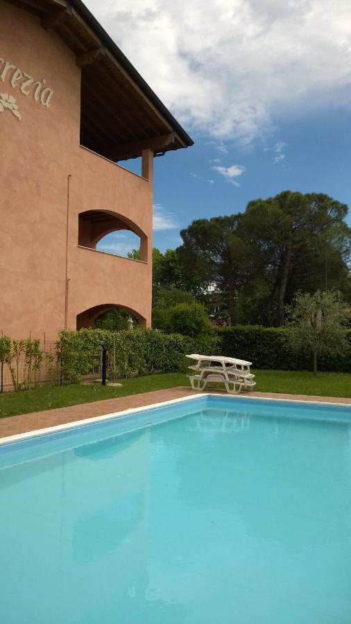 Villa Lucrezia Sirmione appartamento con piscina - B&B