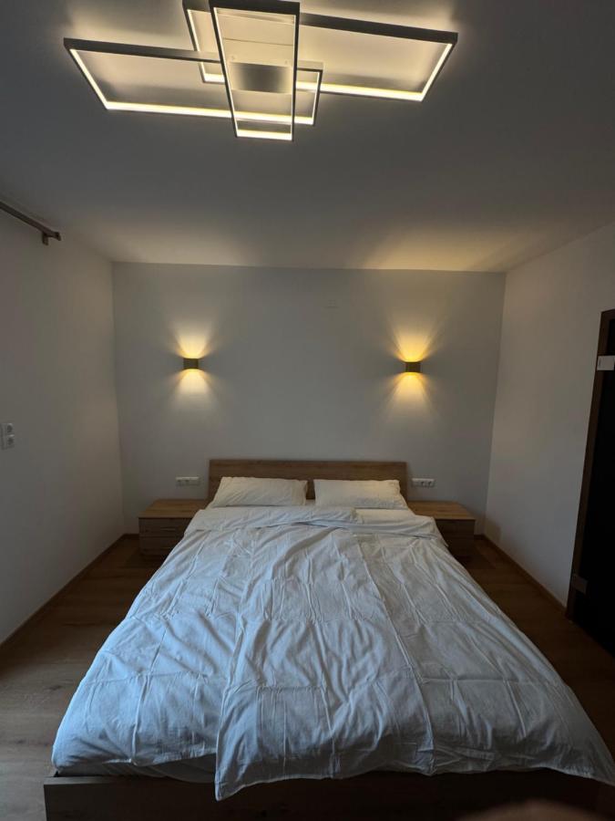 Premium Rooms Near Hannover Messe - B&B