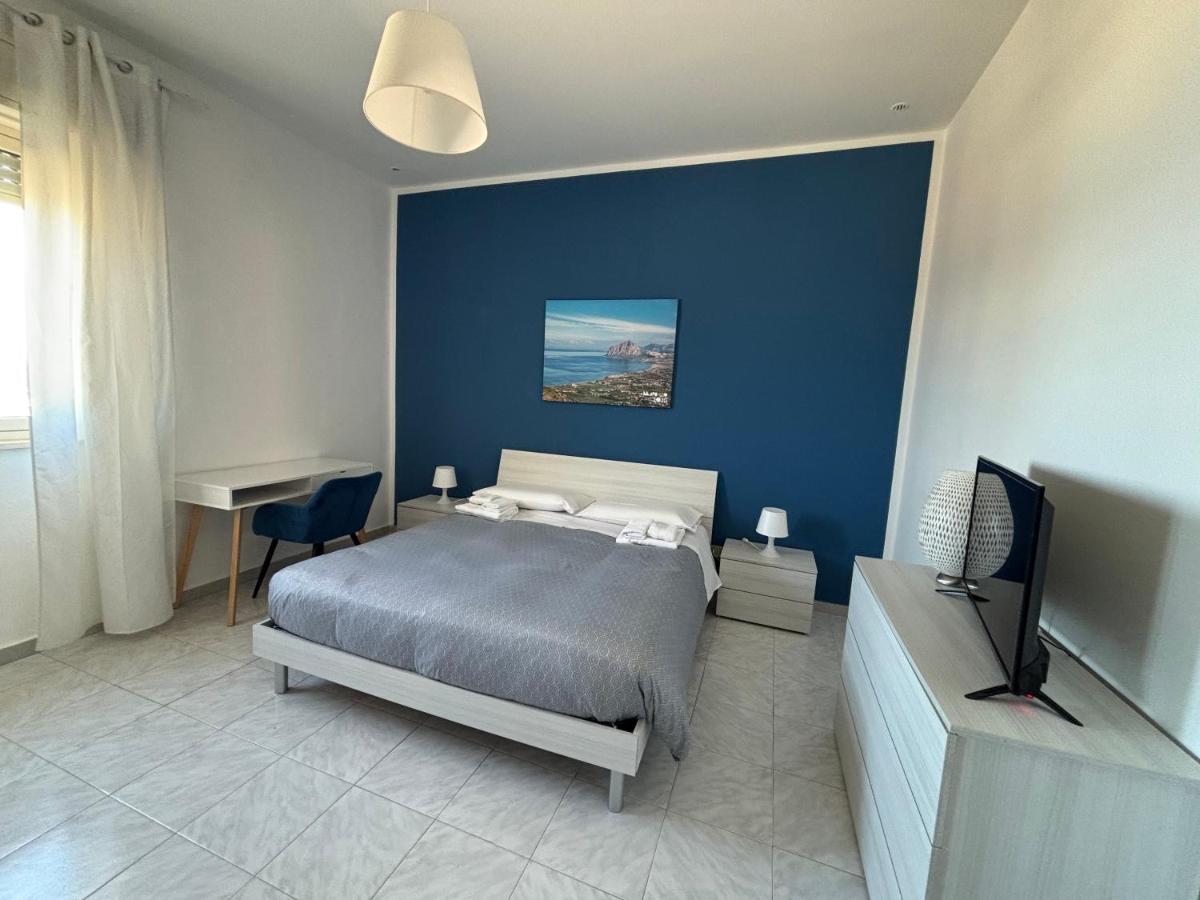 Casa del Grillo, in centro, a 50m dal mare - B&B Trapani