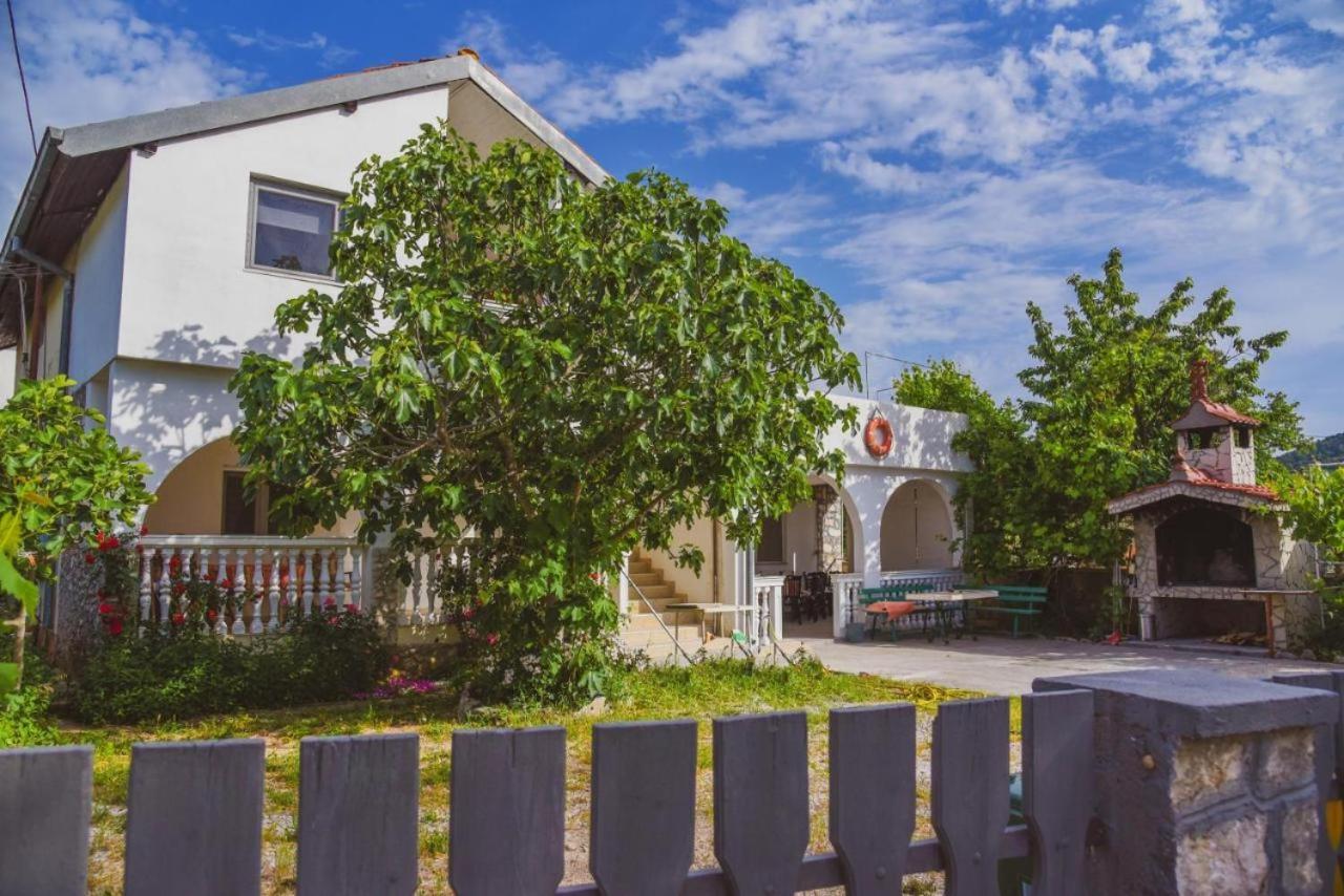 Apartment Bilice Darko - Ferienwohnung Šibenik