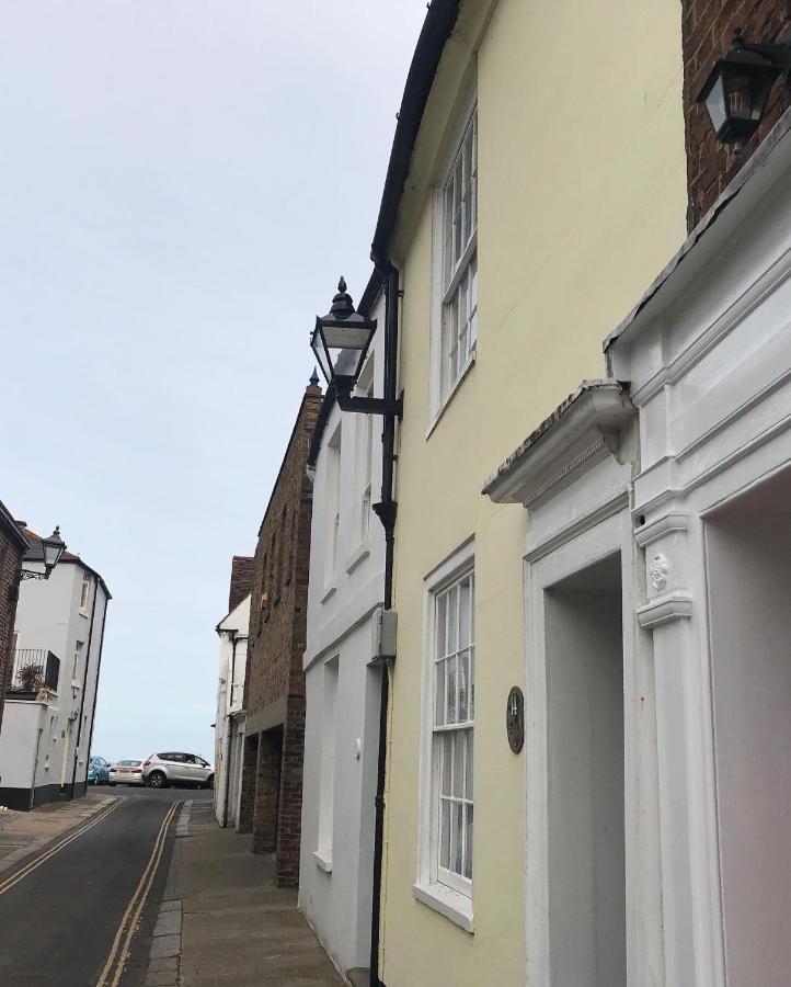 Cooks Cottage - Bed and Breakfast Deal