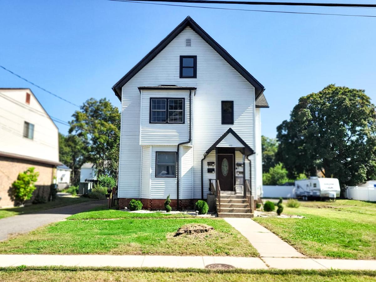 Spacious 2-BR 1-Bath King suite! - Bed and Breakfast