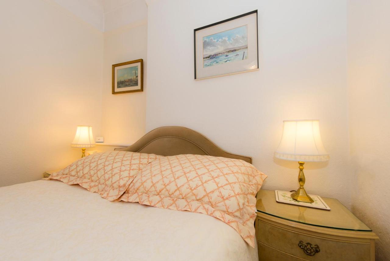 Camera Singola con Bagno in Comune