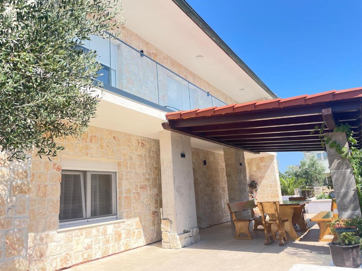 Stonehouse-Pag - B&B
