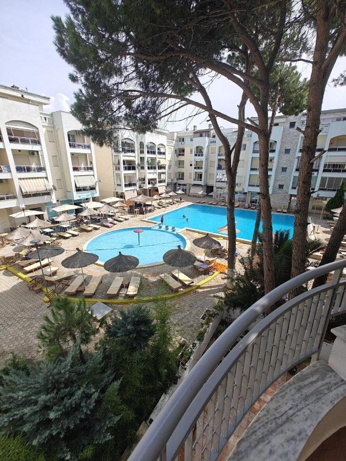 ADAM apartment with swimming pool - B&B