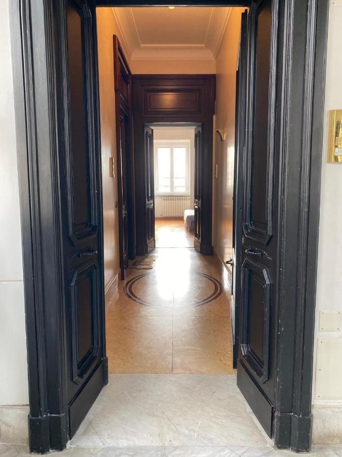 Noviello Apartments VIA DEI MILLE 4 posti - B&B Napoli