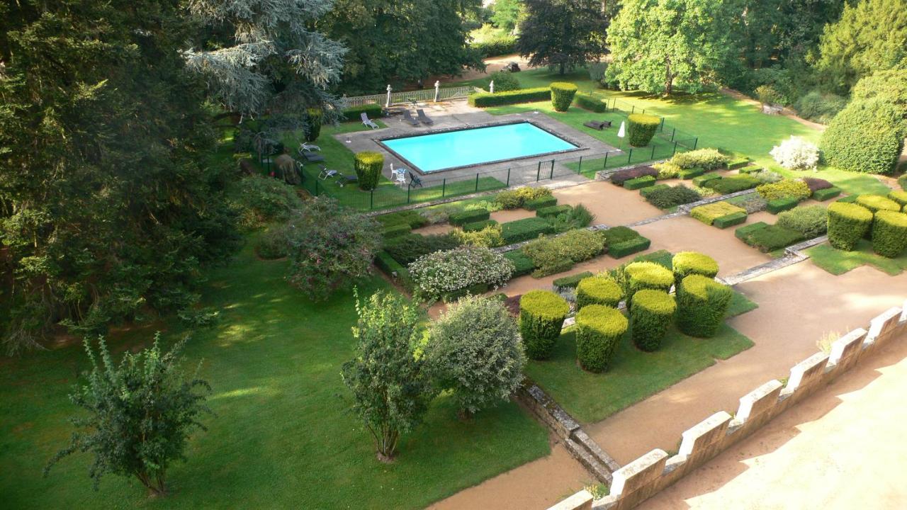 Château de Busset - B&B