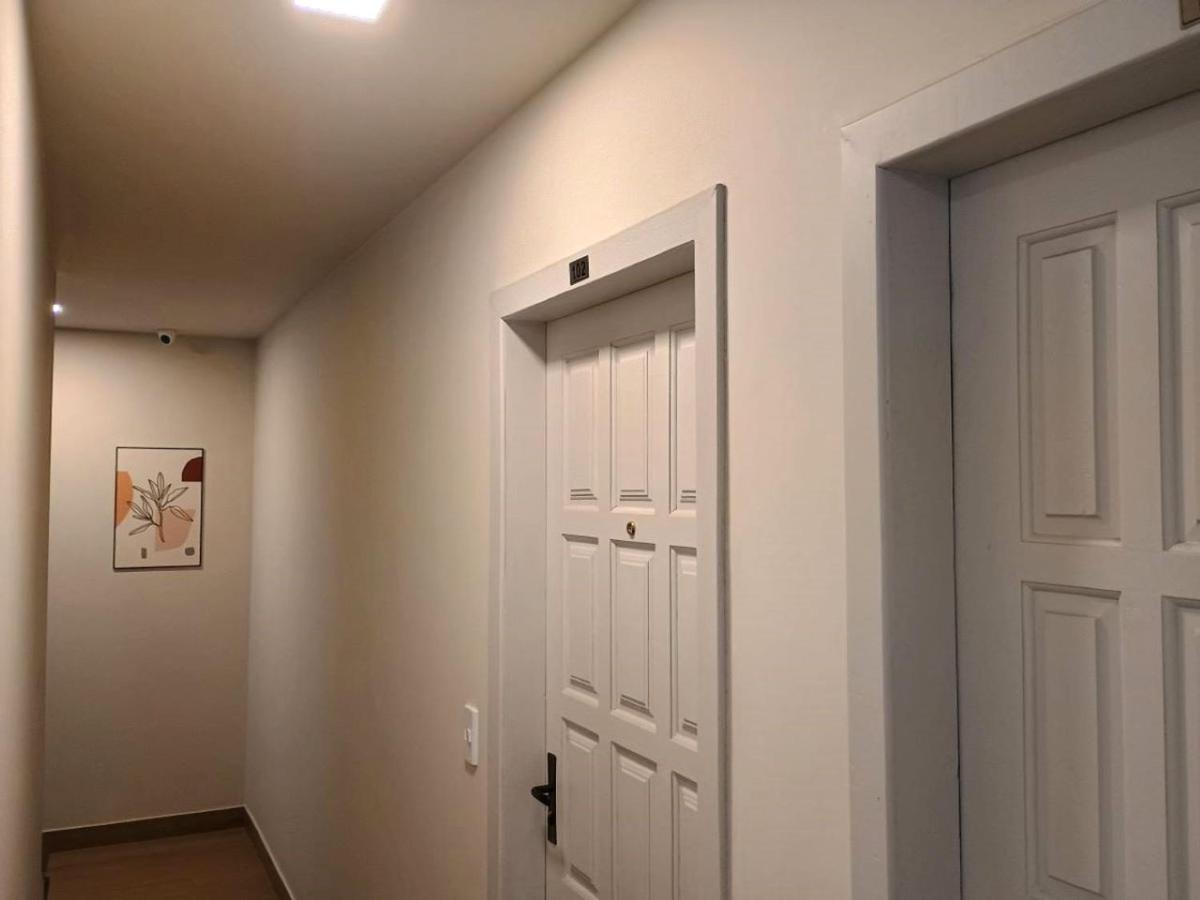 Kitnet Studio 103 aconchegante e com garagem - B&B Vila Velha