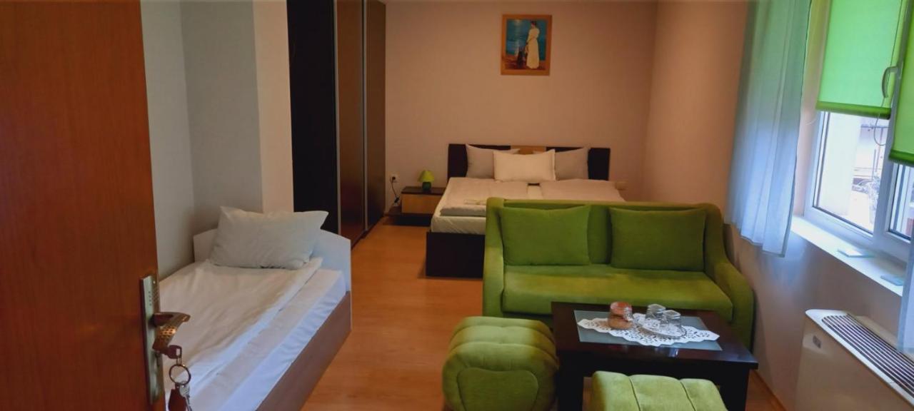 Triple Room with Garden View