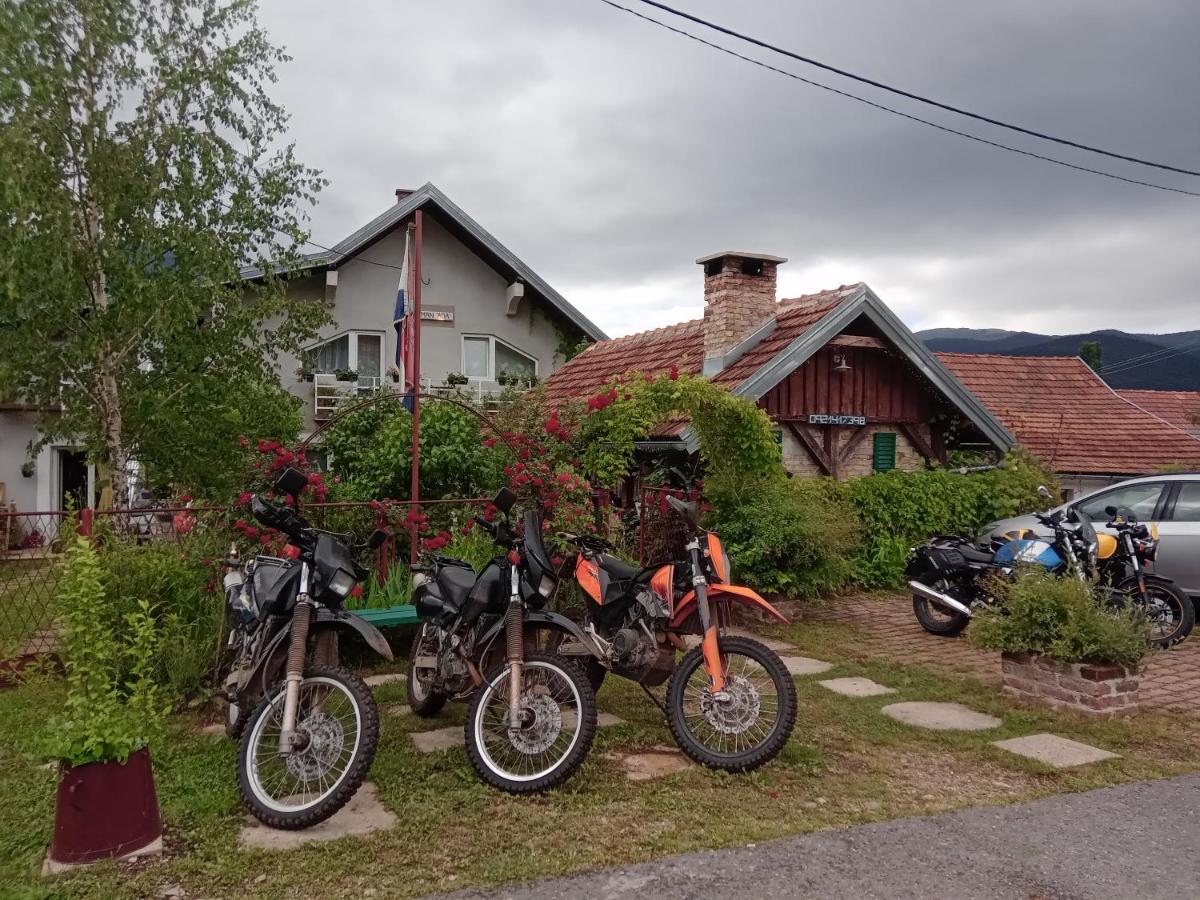Apartment Ada bed & breakfast - B&B Gračac