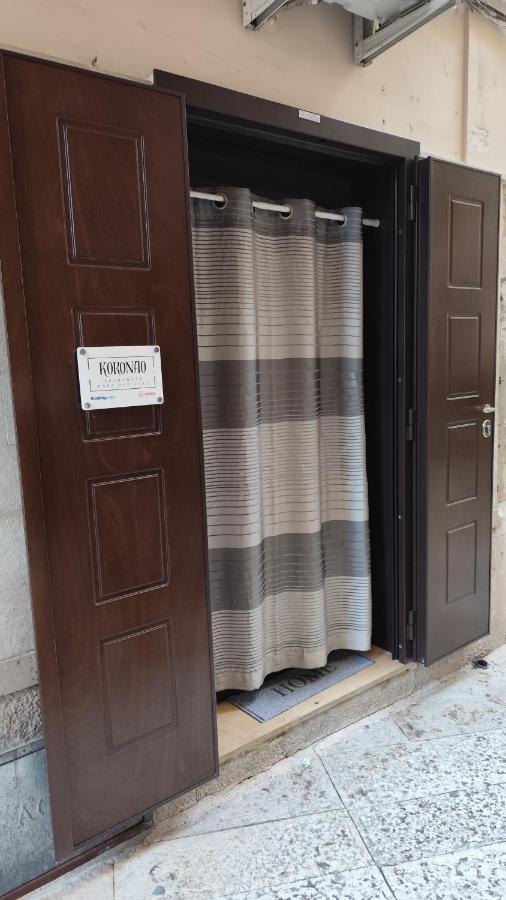 Koronao Apartment - Bari Old City - B&B Bari