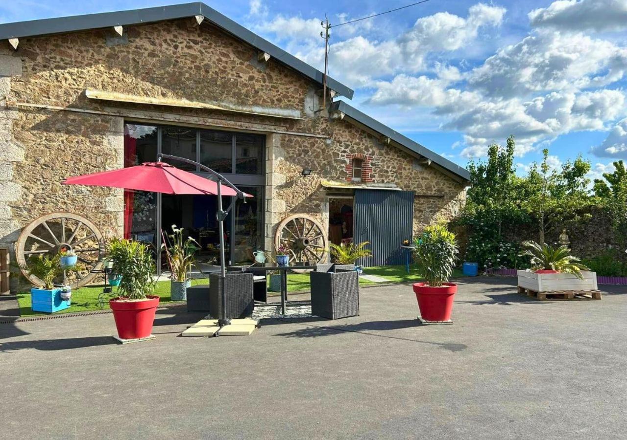 Les Philous Gourmands - Bed and Breakfast L'Épaux