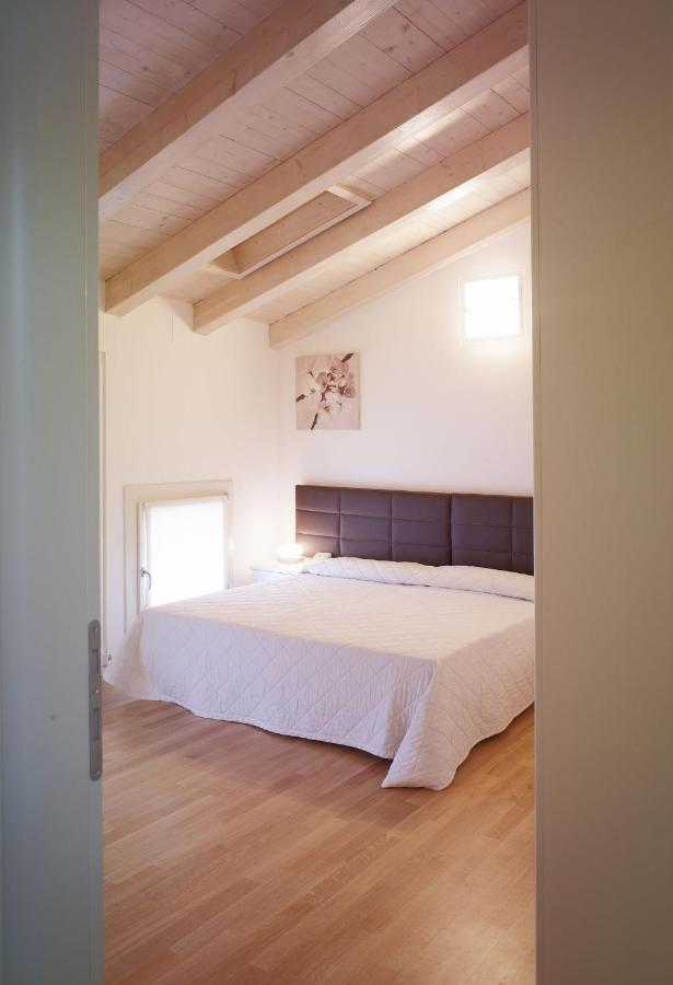 One-Bedroom Deluxe Apartment