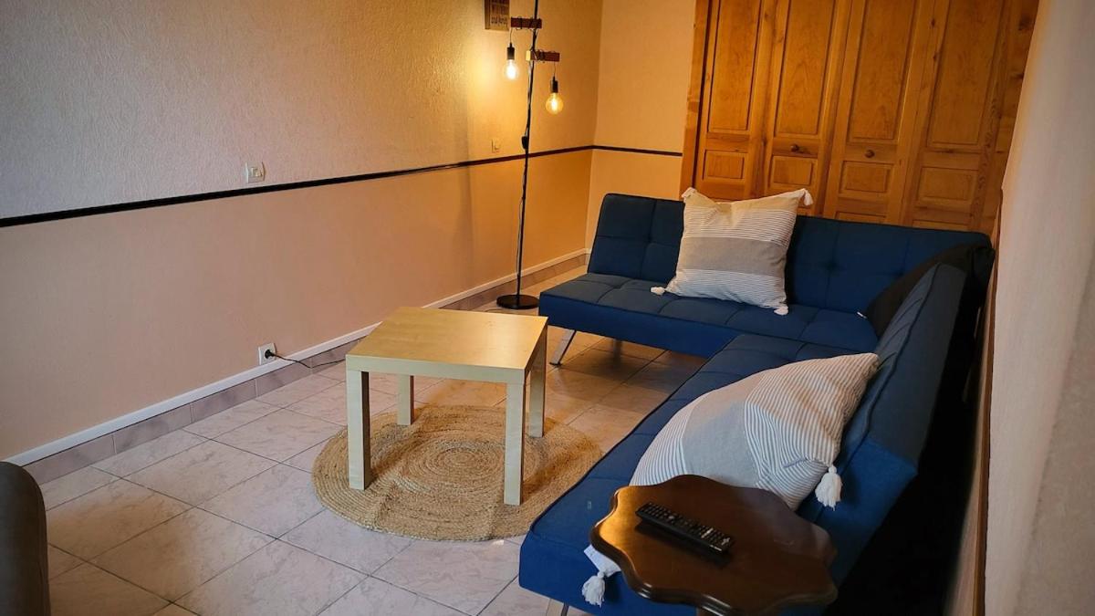 Charmante maison de caractère - Bed and Breakfast Angostrina