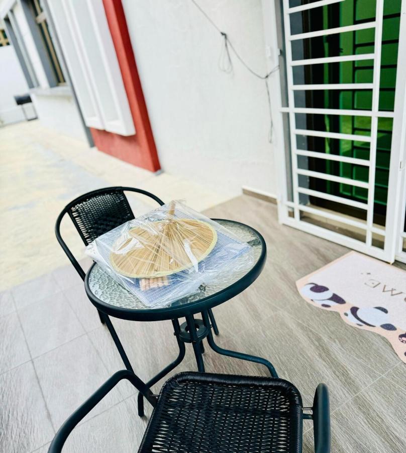 bunglow kids playroom KTV,CHENG Melaka - B&B Kampung Bukit Rambai