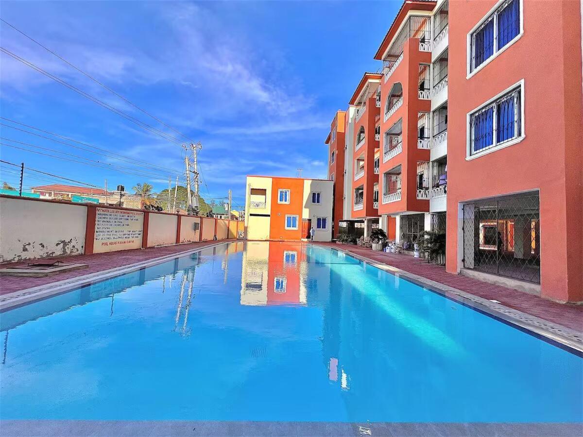 3BDRM Harmony getaway BnB with swimming pool, Gym, Access to MombasaNyali hotspots - B&B