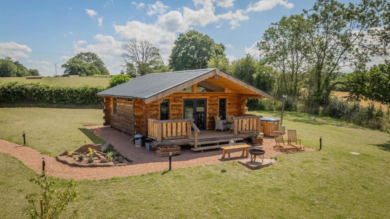 Willow - Tedstone Log Cabins - B&B Bromyard