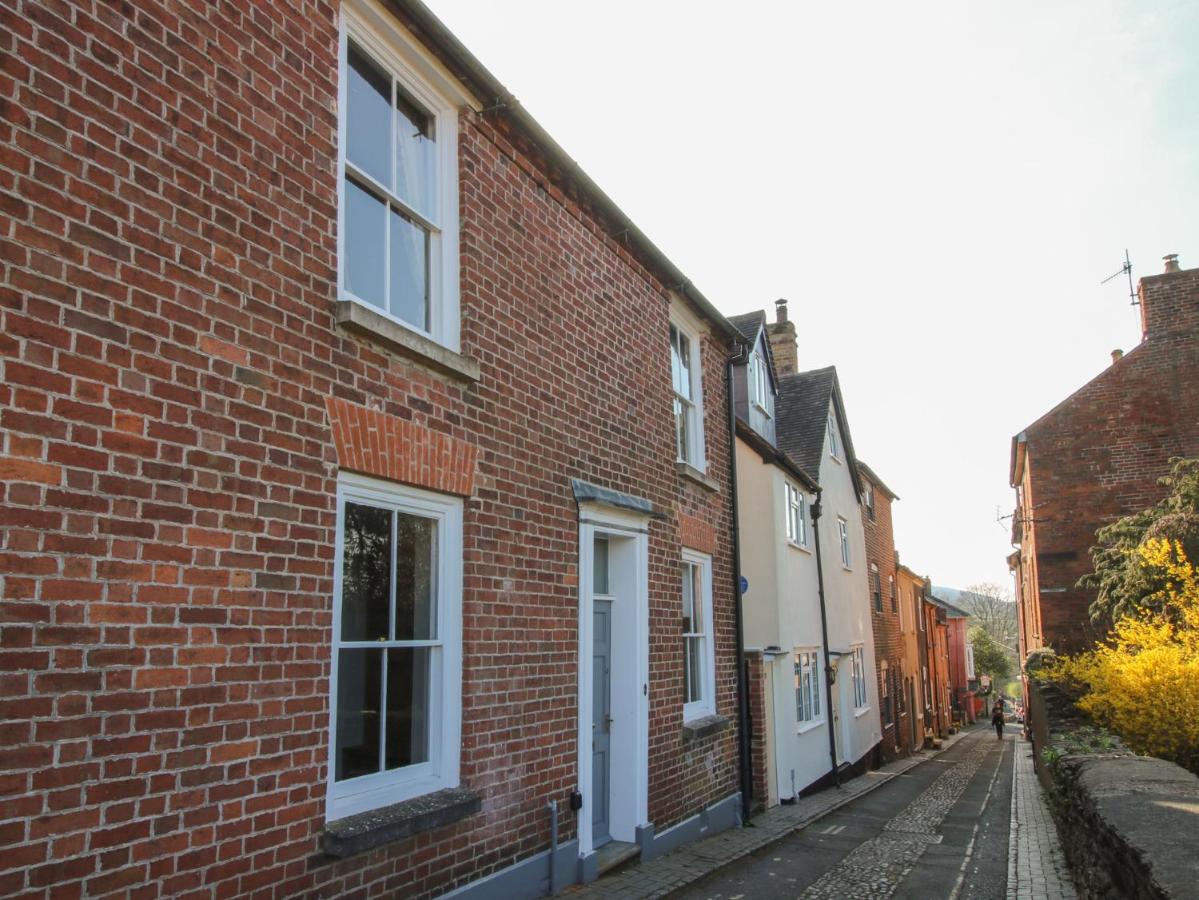 10 Upper Linney - B&B