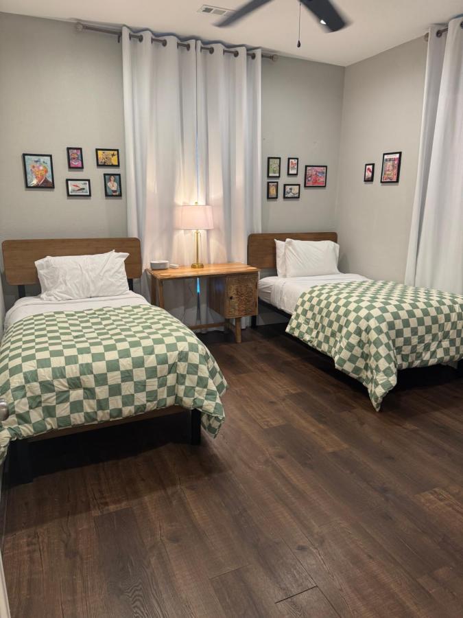 Tulsa Boho Bungalow - King Bed Near Dtwn, EXPO, TU - Chambres d’hôtes Tulsa