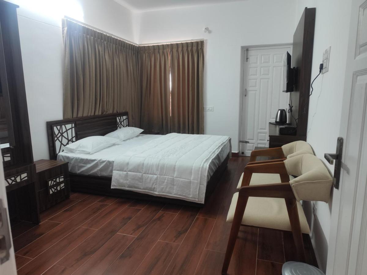 Double Room with Mountain View