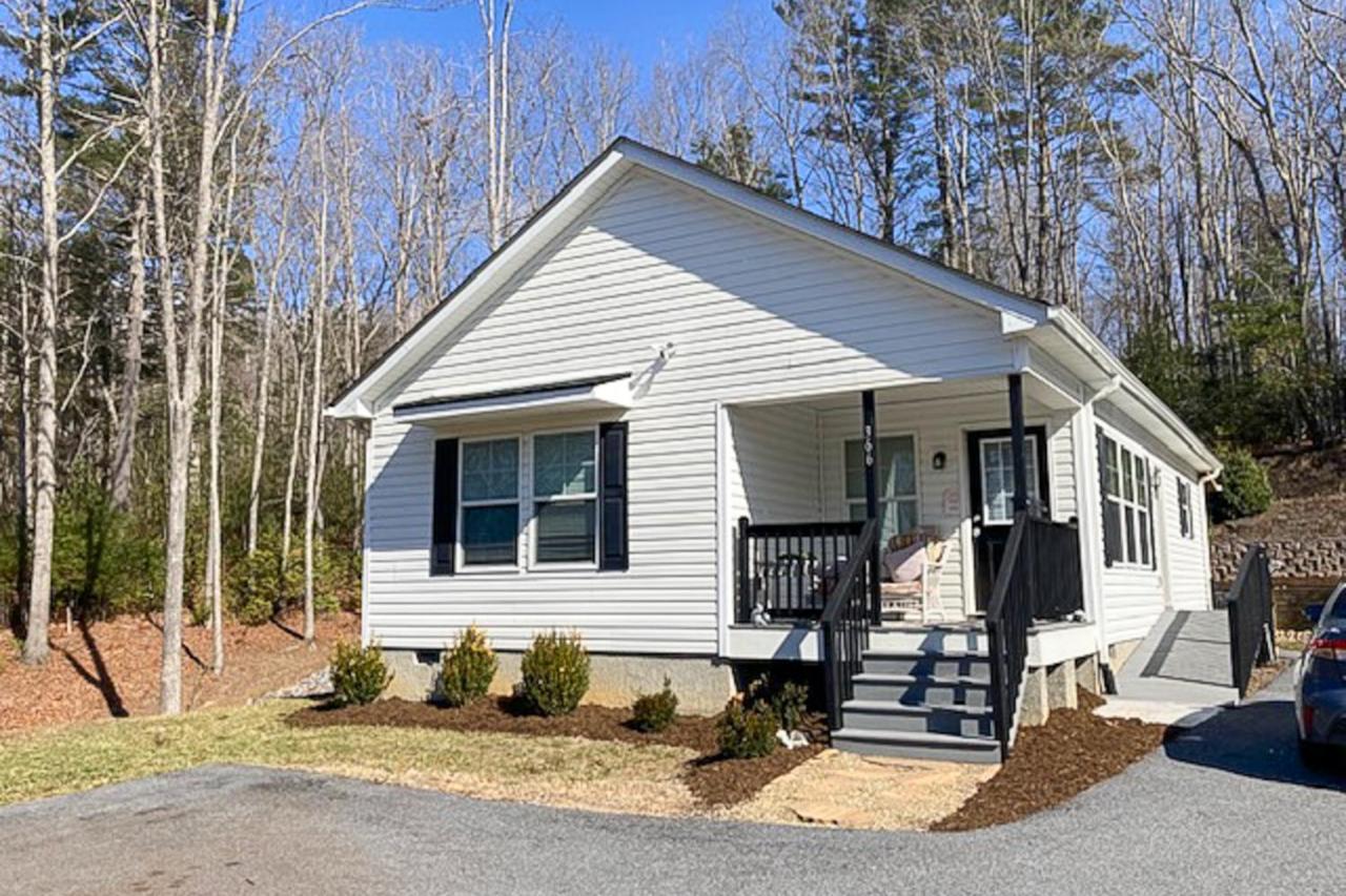 Gap Creek Cottage - B&B Fletcher