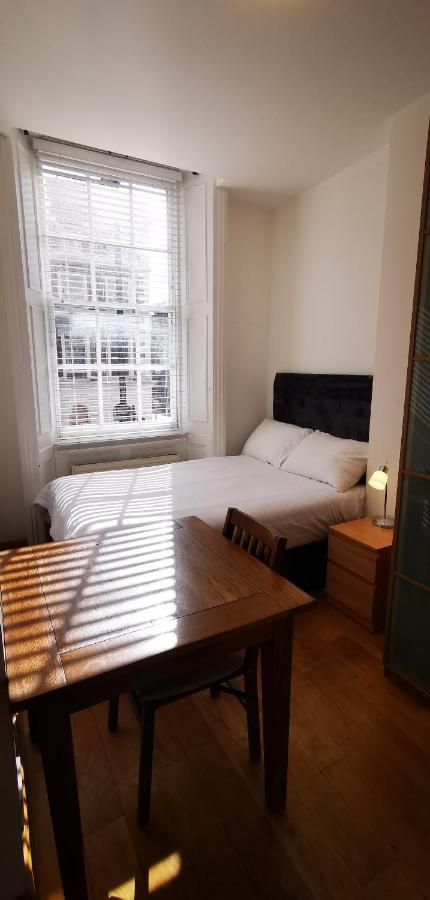 Modern apartment Central London - B&B