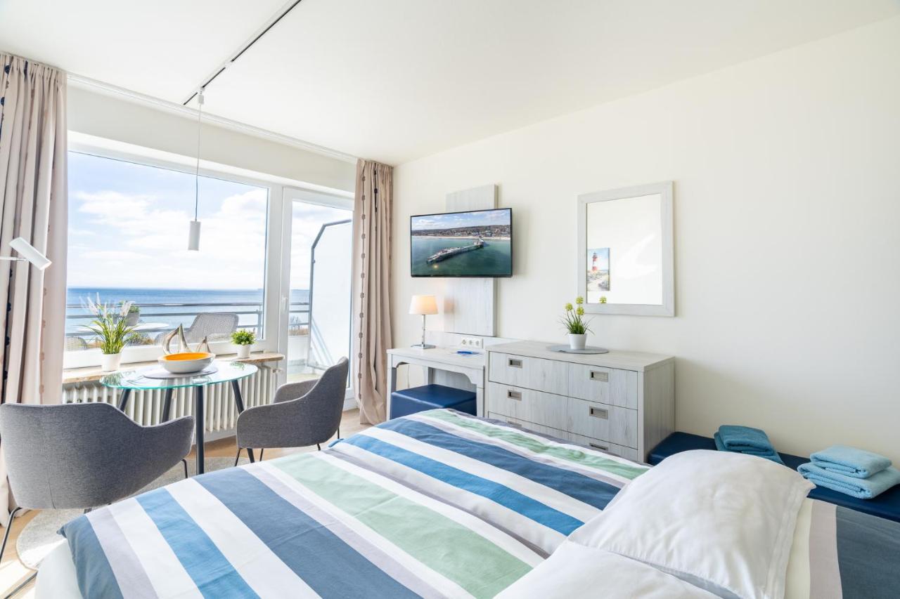 Strandallee - Ferienapartments direkt am Strand von Haffkrug - B&B Haffkrug